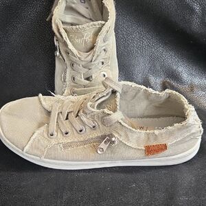 Blowfish Malibu Womens Size 8.5 Sneaker